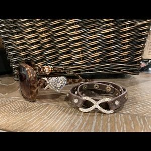 Sunglasses with Bling Heart Snaps & Infinity Bracelet